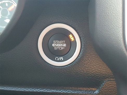 Used 2021 RAM 1500 Big Horn image 16