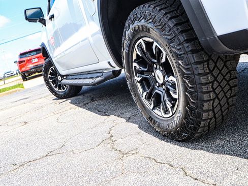 New 2025 Chevrolet Silverado 1500 ZR2 w/ Technology Package image 11