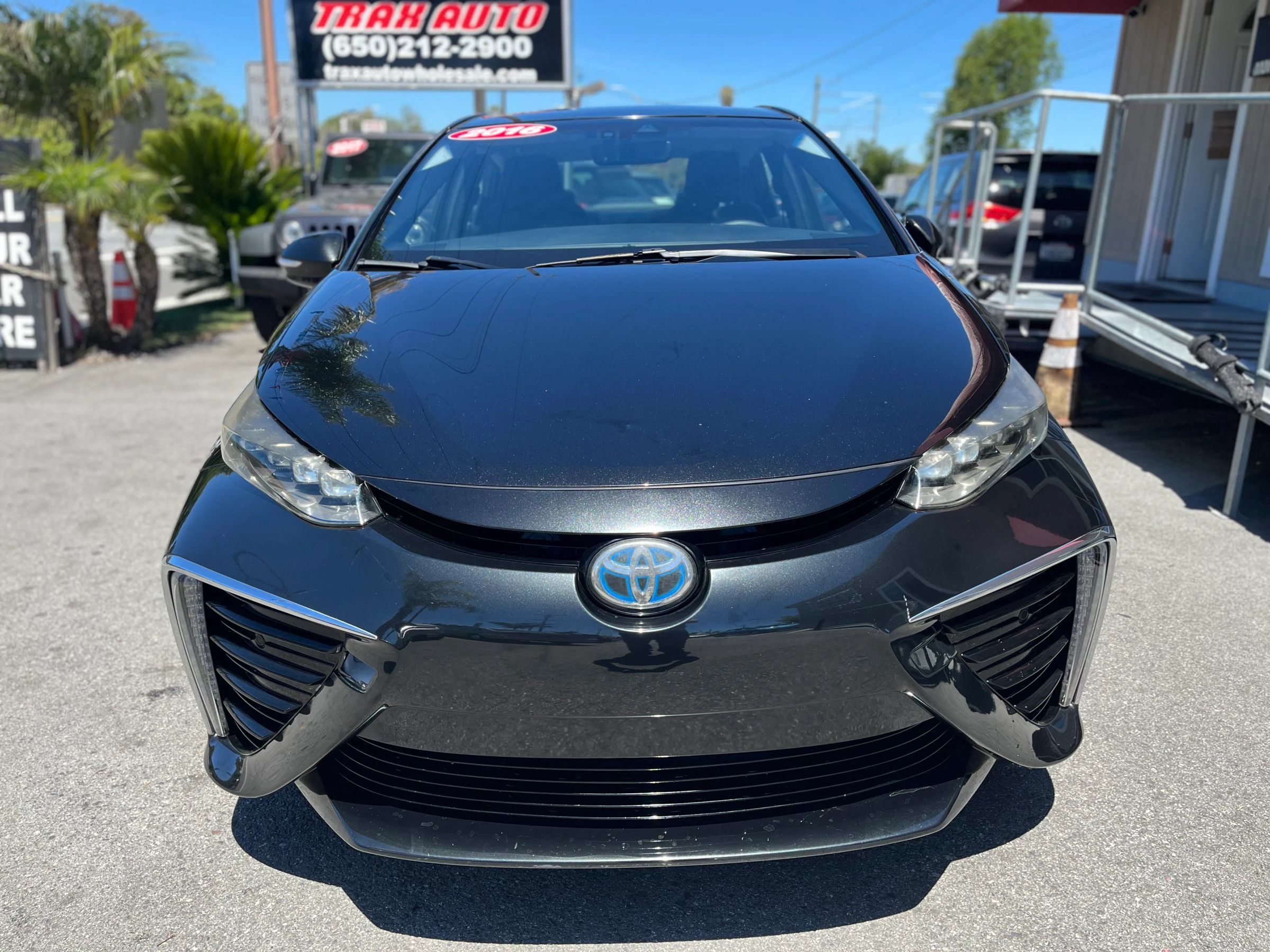 Used 2016 Toyota Mirai FWD image 2