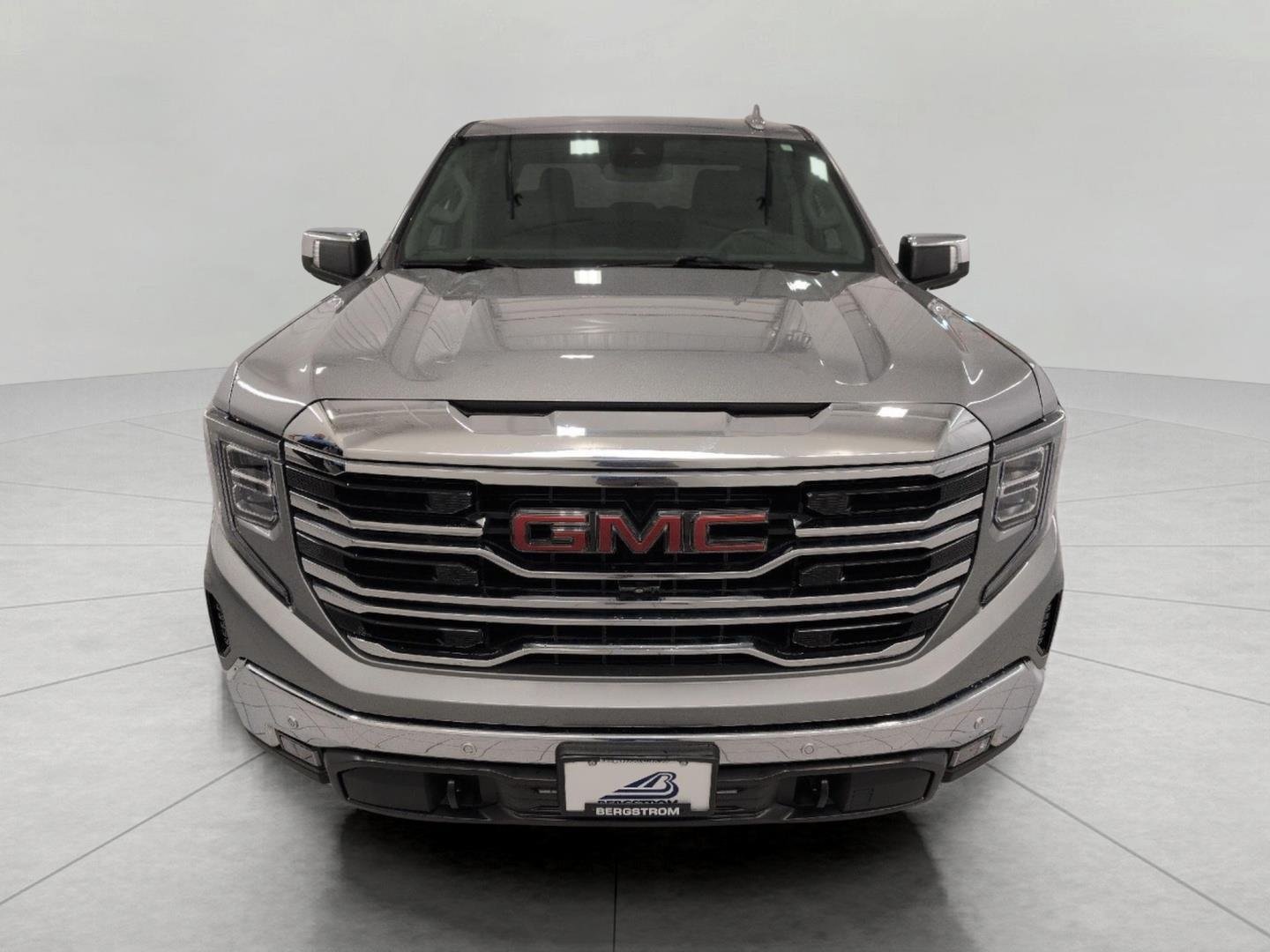 Used 2023 GMC Sierra 1500 SLT w/ SLT Premium Plus Package AWD/4WD image 42