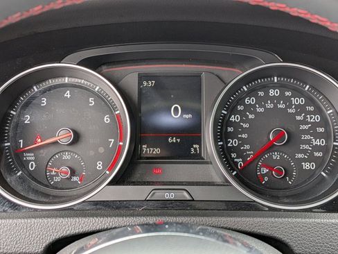 Used 2020 Volkswagen GTI S image 10