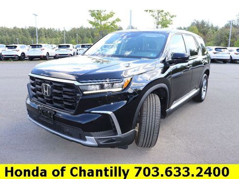 Used 2025 Honda Pilot EX-L image 3