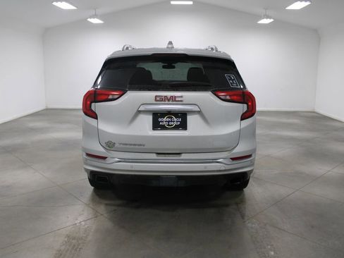 Used 2018 GMC Terrain Denali w/ Comfort Package image 8