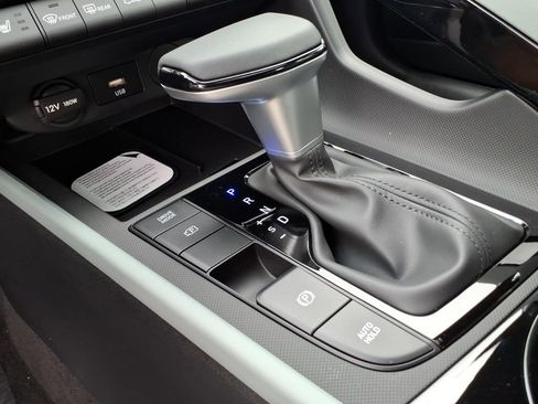 New 2026 Hyundai Elantra Limited FWD image 23