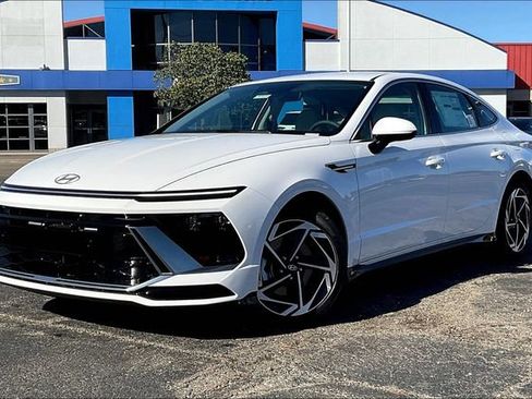 New 2026 Hyundai Sonata SEL image 2
