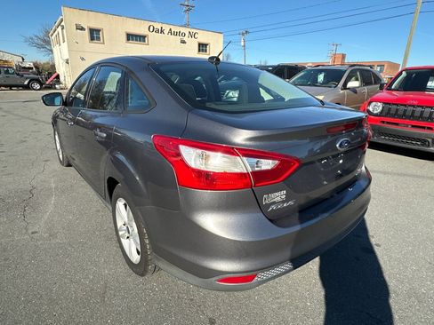 Used 2014 Ford Focus SE image 3