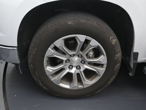 Used 2022 Chevrolet Silverado 1500 LTZ RWD image 11