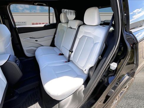 New 2026 Jeep Cherokee Laredo AWD/4WD image 10