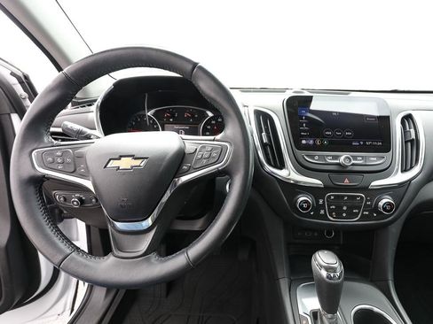 Used 2020 Chevrolet Equinox LT FWD image 12
