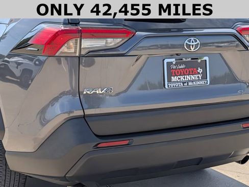 Used 2023 Toyota RAV4 LE AWD/4WD image 4