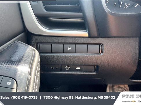Used 2023 Nissan Rogue SV w/ SV Premium B Package AWD/4WD image 25