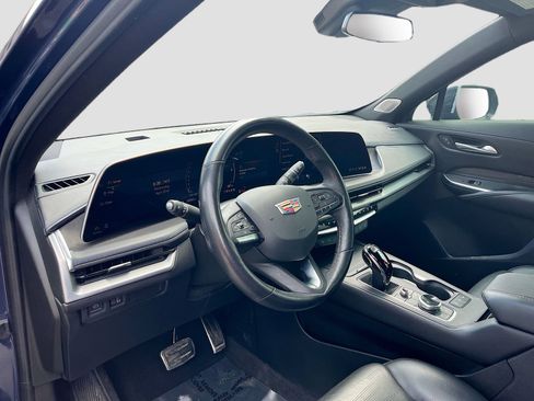 Used 2024 Cadillac XT4 Sport FWD image 9