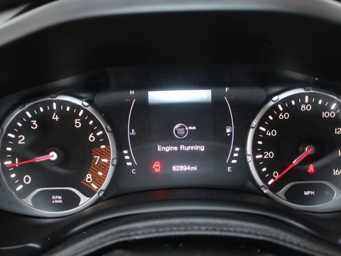 Used 2019 Jeep Renegade Latitude image 18