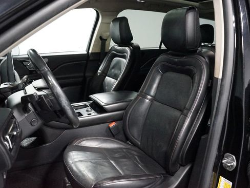 Used 2020 Lincoln Aviator Reserve w/ Equipment Group 201A RWD image 6