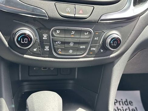 Certified 2024 Chevrolet Equinox LT FWD image 32