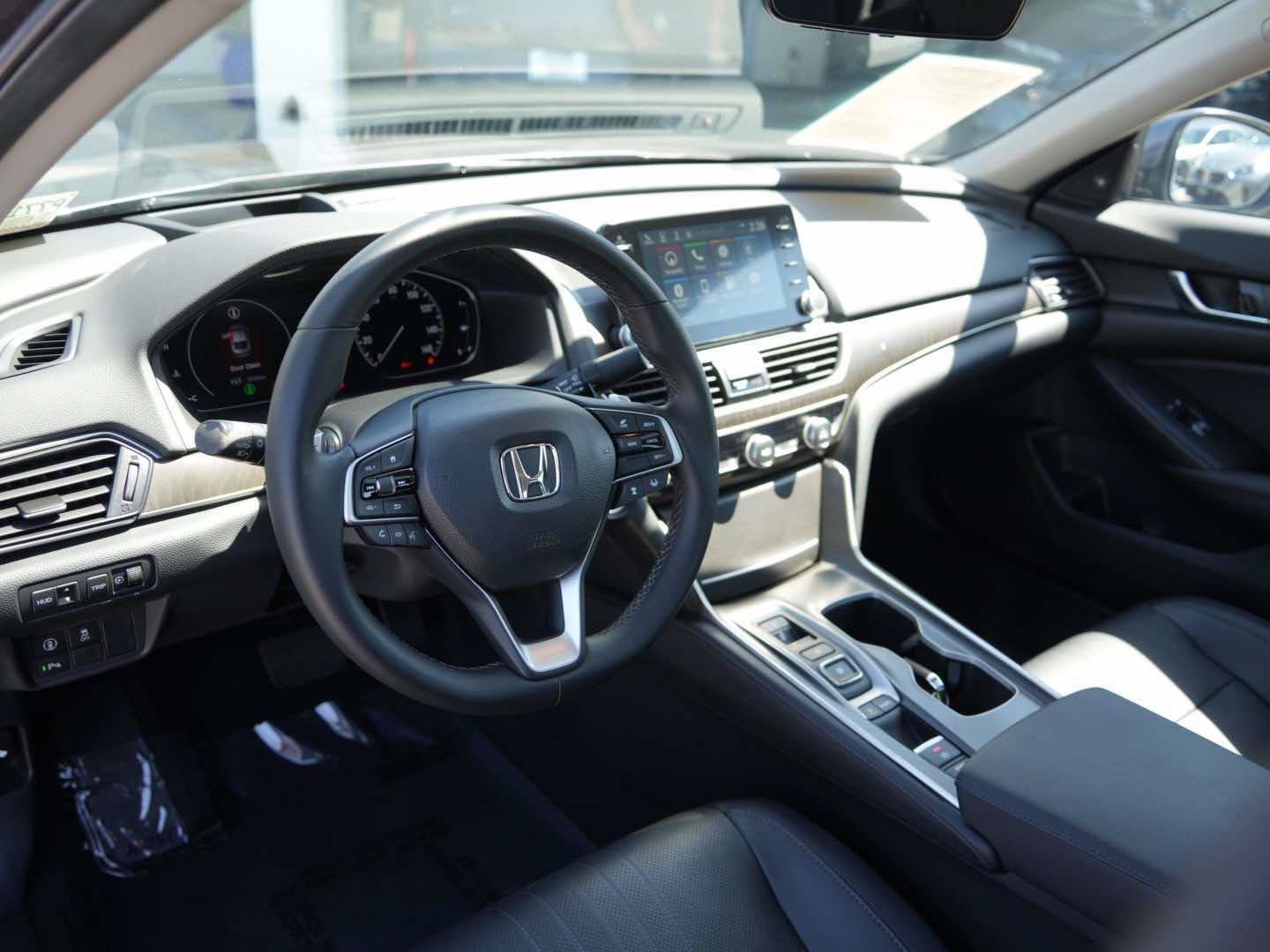 Used 2019 Honda Accord Touring image 13