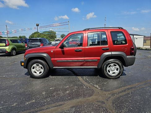 Used 2006 Jeep Liberty Sport AWD/4WD image 29