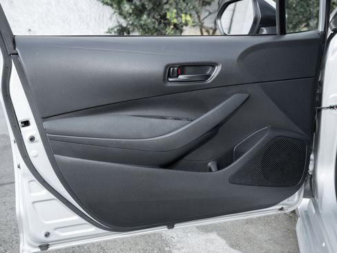 Used 2023 Toyota Corolla LE image 19