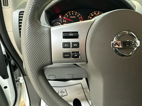 Certified 2020 Nissan Frontier SV image 21