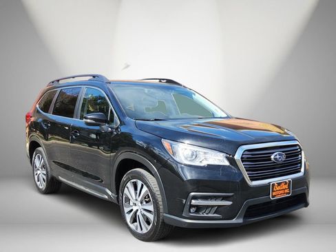Used 2022 Subaru Ascent Limited image 1