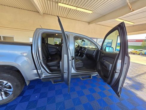 Used 2022 Chevrolet Colorado Z71 image 28