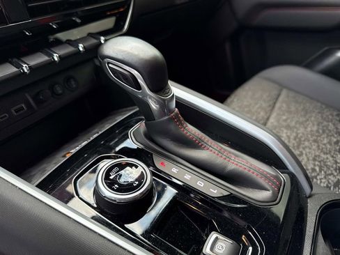 Used 2024 Chevrolet Colorado Z71 w/ Z71 Convenience Package 2 image 25