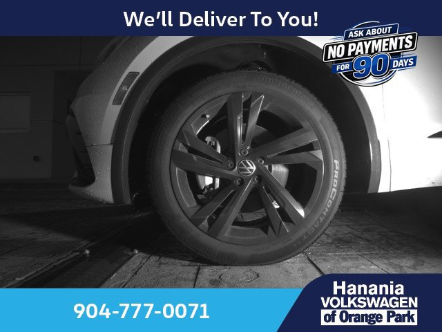 Used 2023 Volkswagen Tiguan SE R-Line FWD image 7