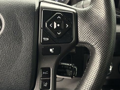 Used 2020 Toyota Tacoma TRD Off-Road image 18