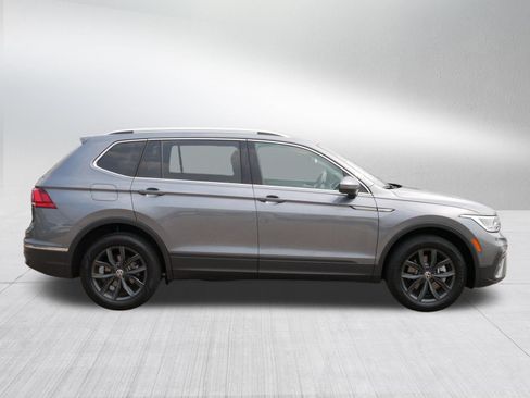 Used 2024 Volkswagen Tiguan SE AWD/4WD image 8