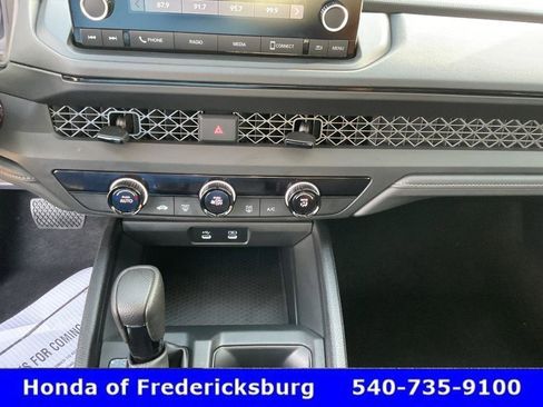 Used 2025 Honda Accord LX image 30