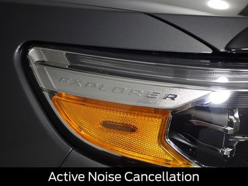 Used 2022 Ford Explorer Limited image 20