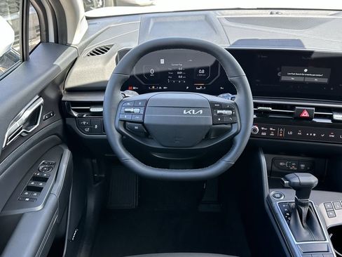 New 2026 Kia Sportage SX FWD image 10