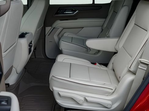 New 2026 GMC Yukon Denali w/ Sun & Power Step Package AWD/4WD image 20