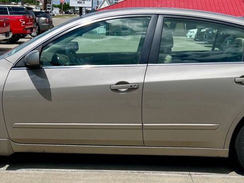 Used 2008 Nissan Altima 2.5 S w/ Convenience Plus Pkg FWD image 3
