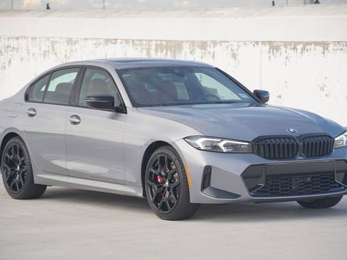 New 2026 BMW 330i Sedan w/ M Sport Package image 3