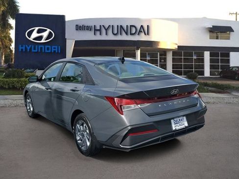 Certified 2024 Hyundai Elantra SEL FWD image 4