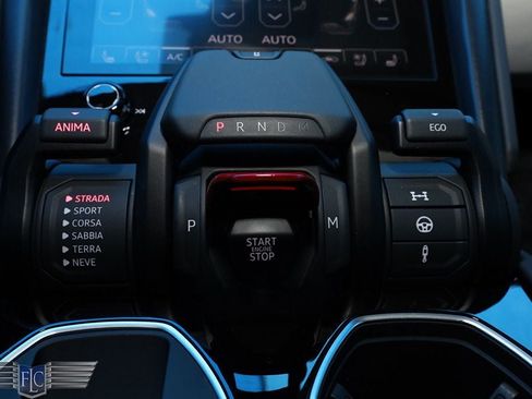 Used 2023 Lamborghini Urus S AWD/4WD image 38