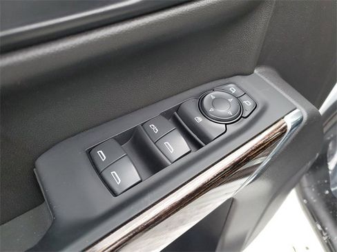 Used 2022 GMC Sierra 1500 SLE w/ LPO, GMC Protection Package image 21