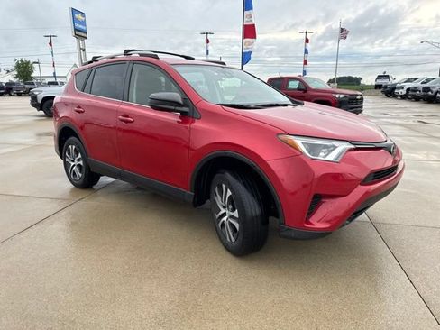 Used 2017 Toyota RAV4 LE w/ Carpet Mat Package FWD image 17