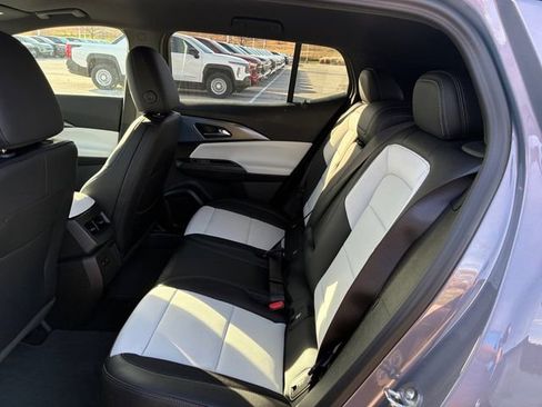 New 2026 Chevrolet Equinox EV LT w/ Convenience Package II image 17