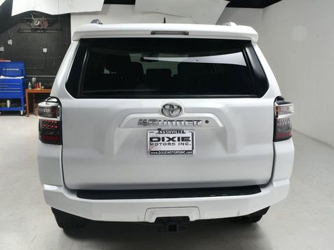 Used 2018 Toyota 4Runner SR5 Premium image 16