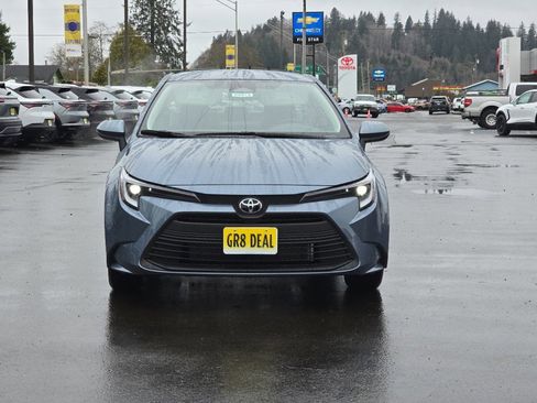 New 2026 Toyota Corolla LE image 3