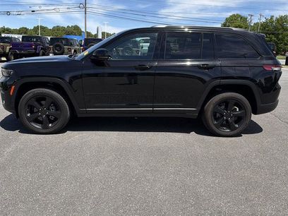 Used 2024 Jeep Grand Cherokee Altitude
