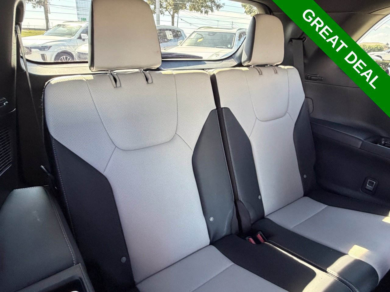 Used 2026 Lexus TX 500h AWD w/ Technology Package image 40