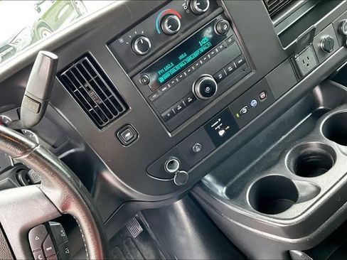 Used 2021 GMC Savana 2500 w/ Enhanced Convenience Package RWD image 18