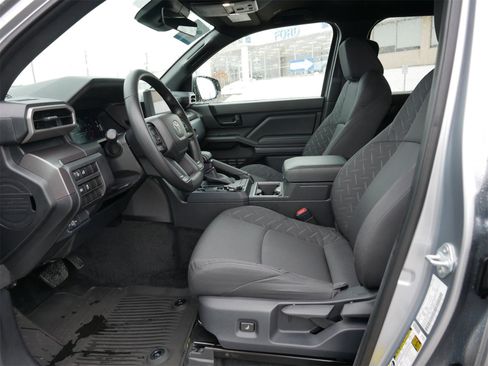 Used 2025 Toyota Tacoma SR5 image 12