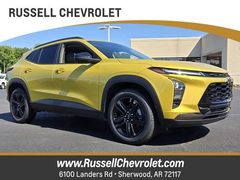 Used 2024 Chevrolet Trax ACTIV w/ Sunroof Package FWD image 1