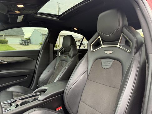 Used 2018 Cadillac ATS V w/ Luxury Package image 16