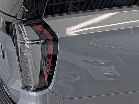 New 2026 Chevrolet Suburban Premier AWD/4WD image 15