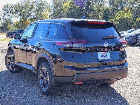 New 2026 Nissan Rogue SV image 2